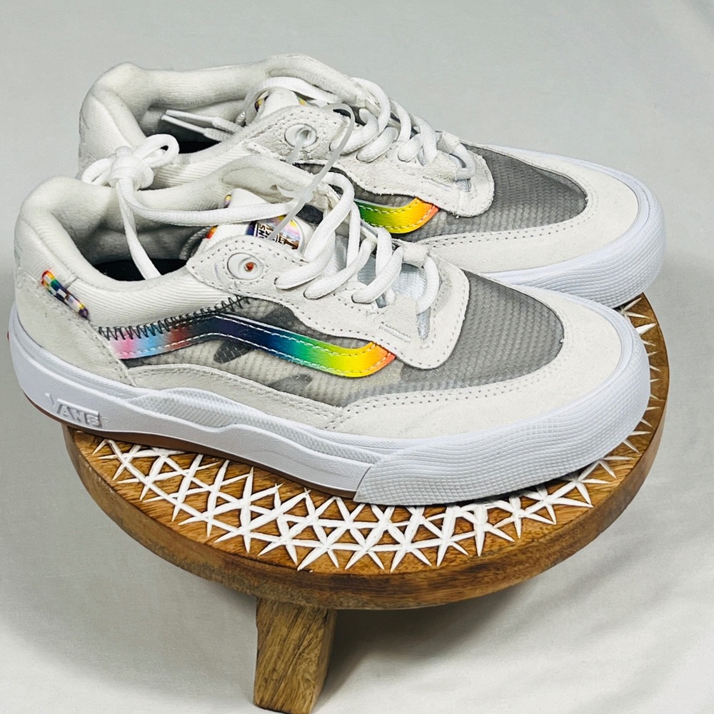 Vans Wayvee Pride Rainbow White Skate Shoes Kids 4.5 VN0A5JIA9AD